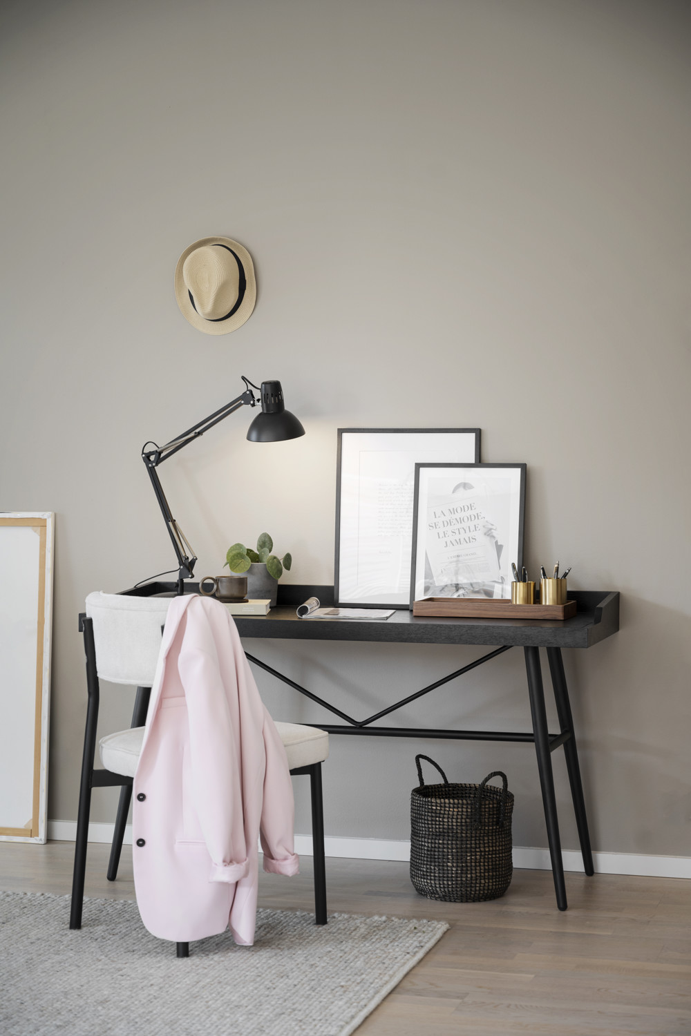 Springdale Skrivbord, Svart, 140×55 cm