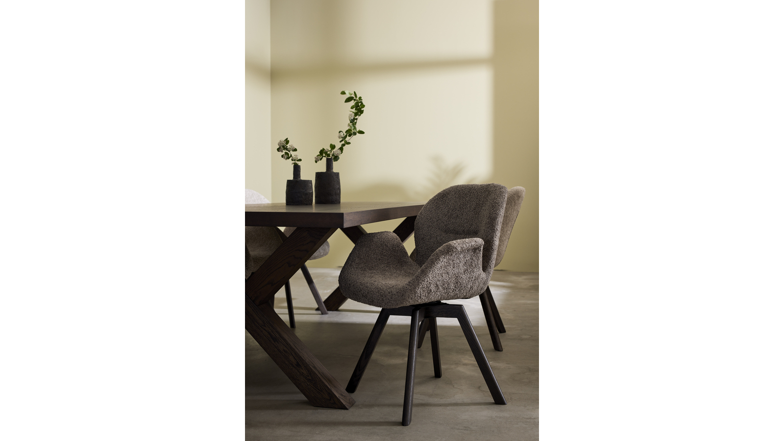 BJERKE Matstol med snurr, tyg mullvad