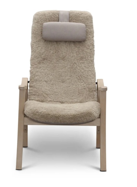 Gotland fåtölj & pall fårskinn Moonlight, vitpigmenterade ekben