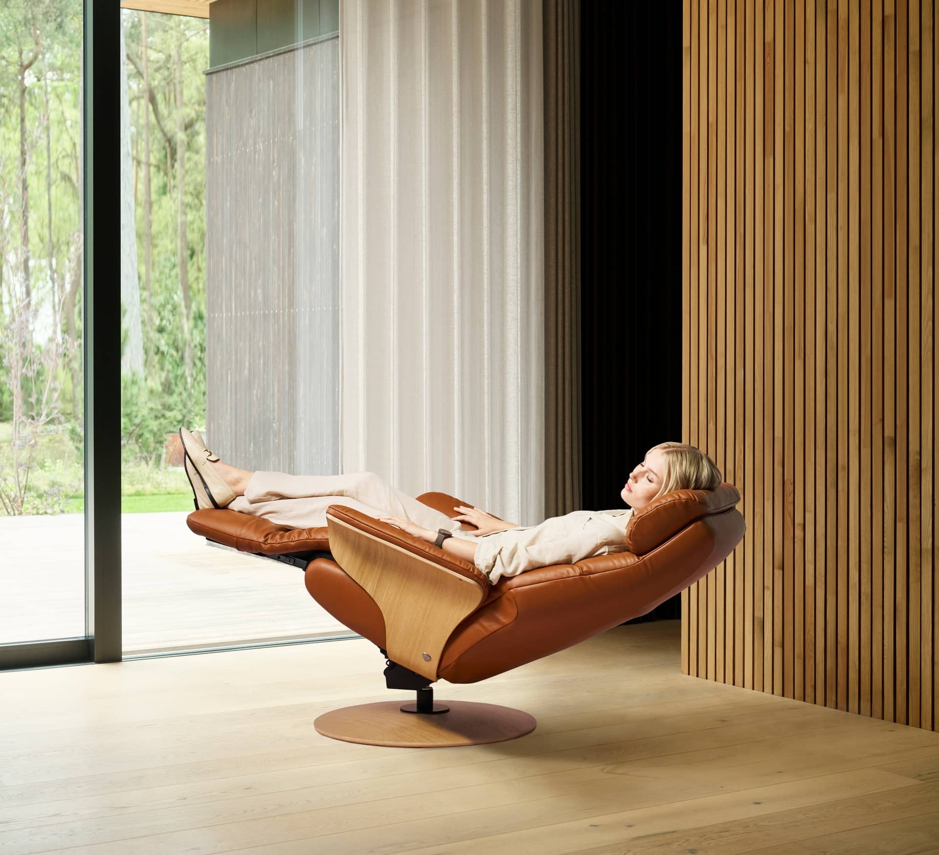 Stressless Adam Wood Power Disc