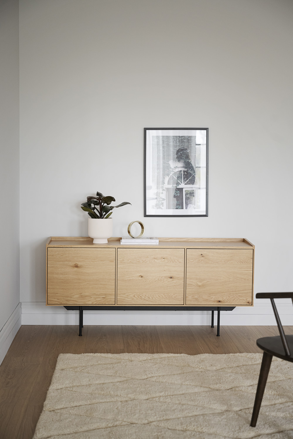 Brewerton sideboard Ek/svart