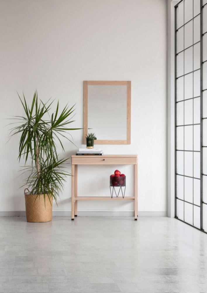 Cora Sideboard, Svartbetsad Ek / Mattsvart stål