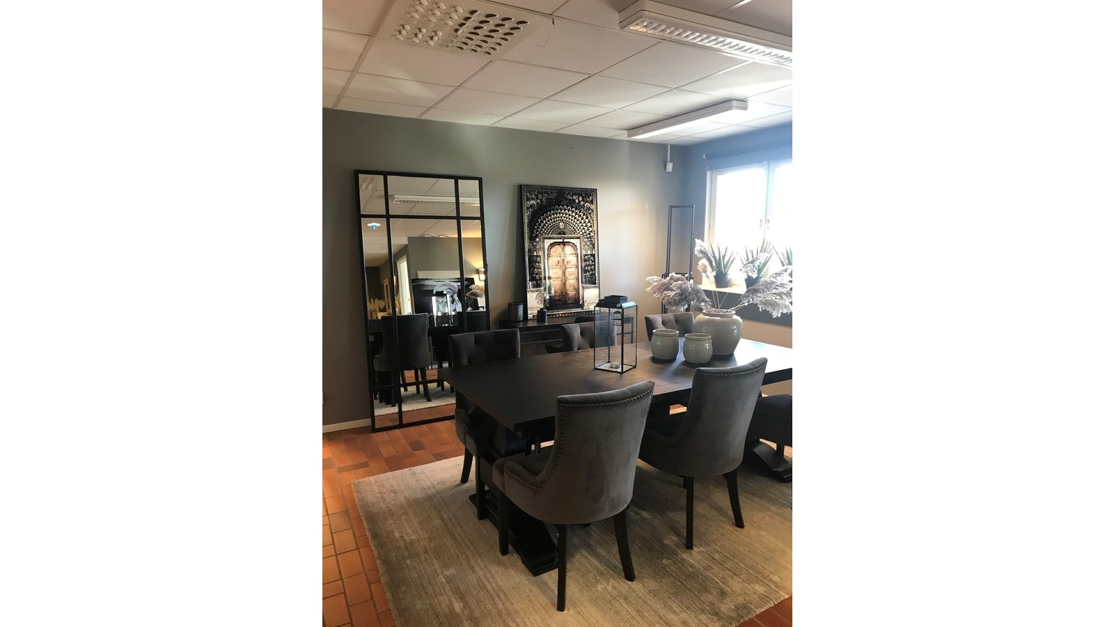 MANHATTAN Spegel i metall,200×100 Svart