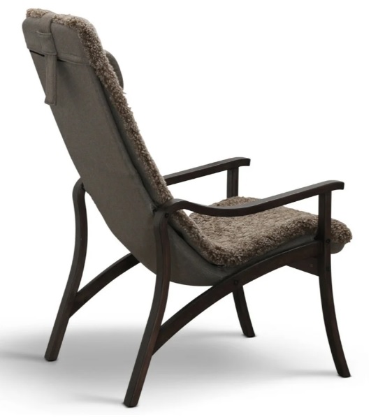 Gotland fåtölj & pall fårskinn Sahara, rökt ek