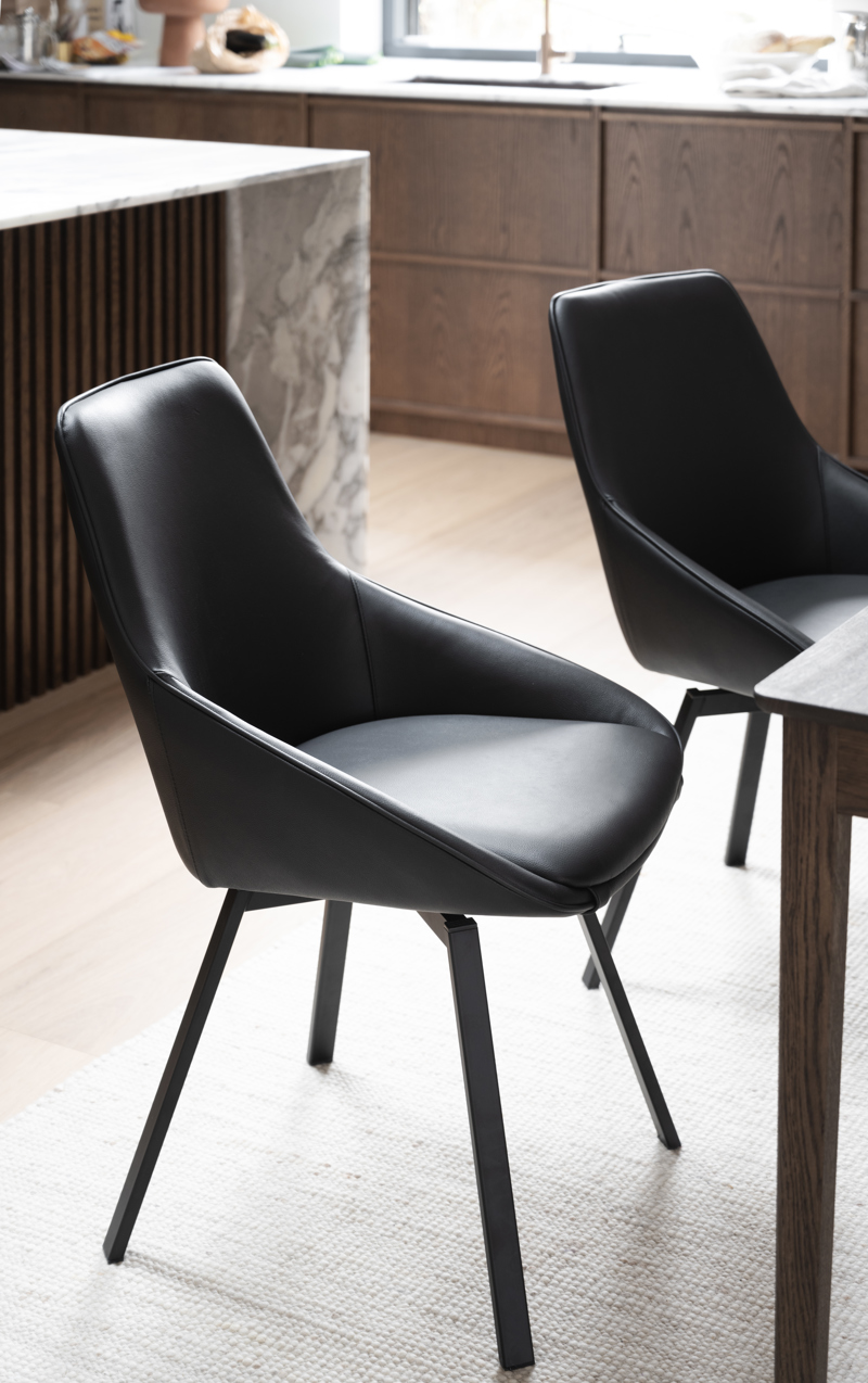 Alison Stol, Snurrfunktion, Svart