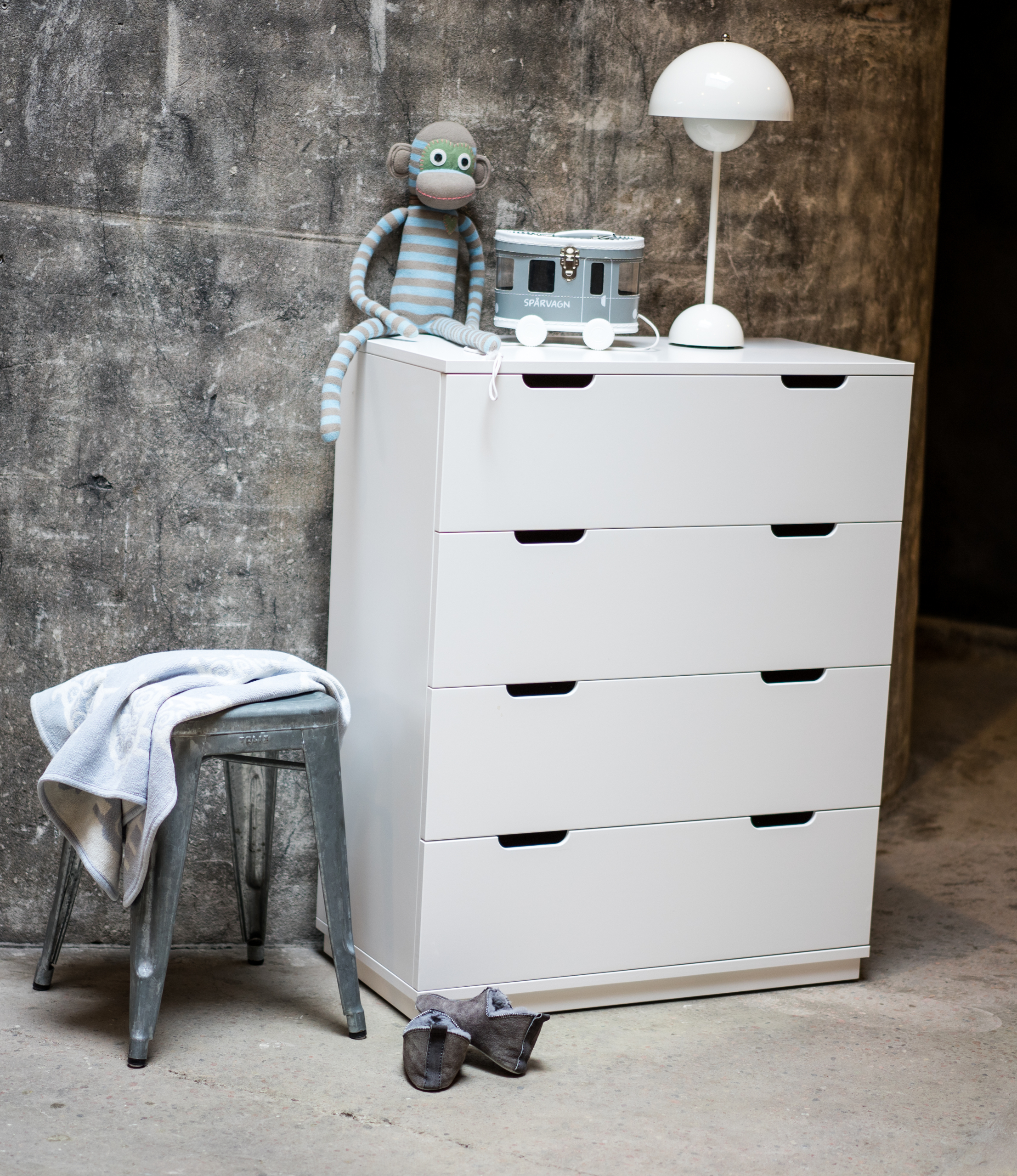 AOKO Byrå, Beige Lack