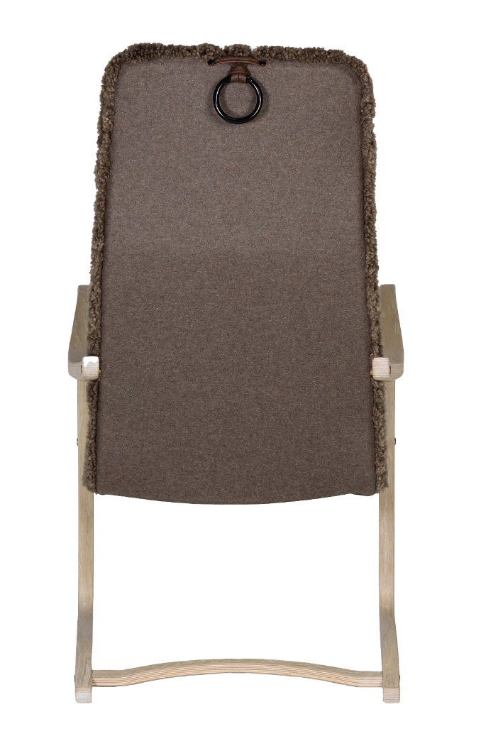 Luna fåtölj & pall fårskinn Sahara, vitpigmenterad ek