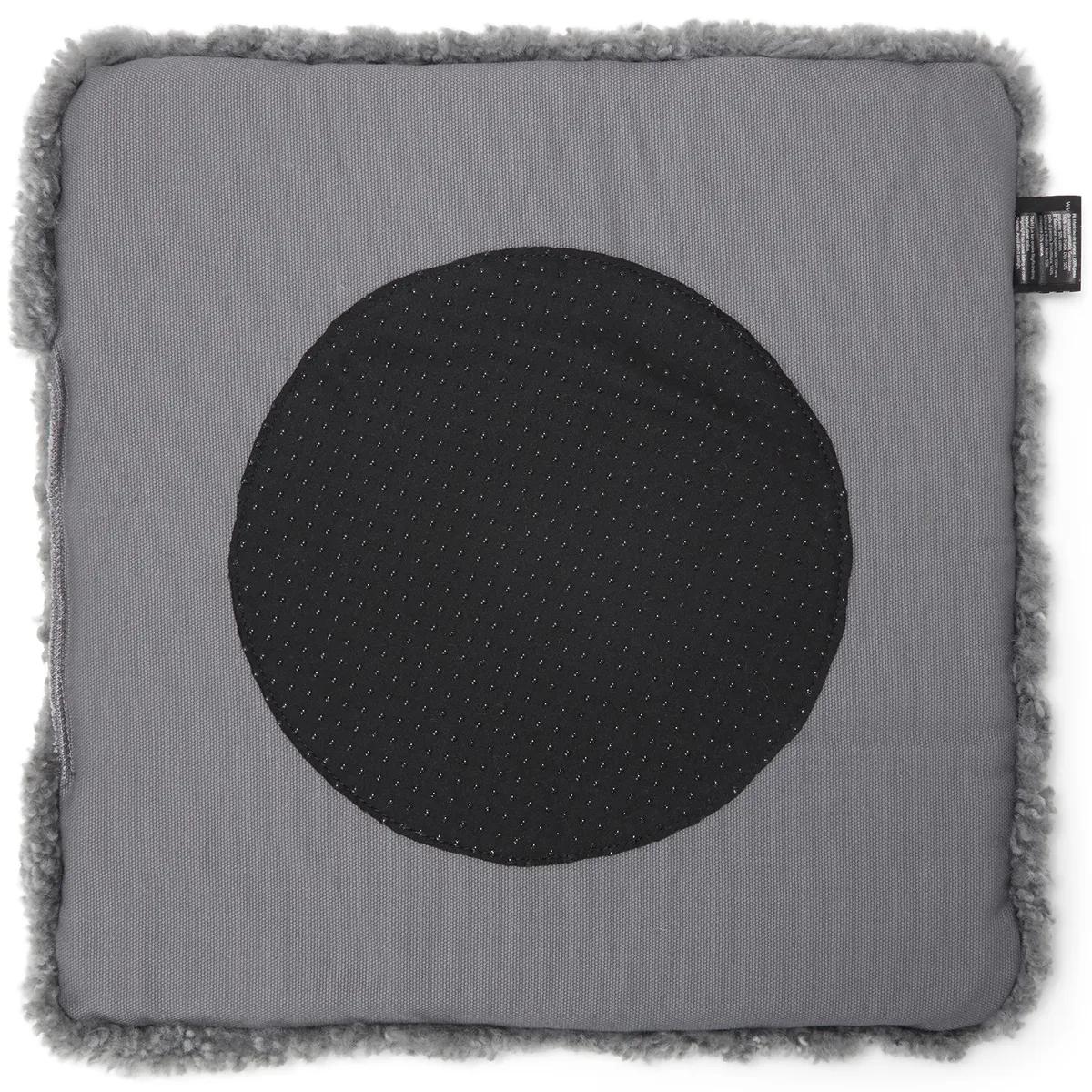 Curly Pad 40×40 – Gotland Grey