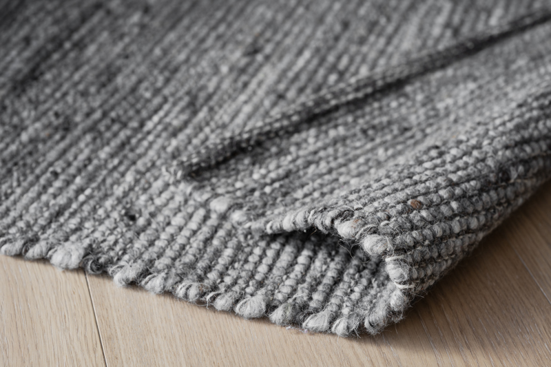 Donegal Matta, Mörkgrå, 290×200 cm