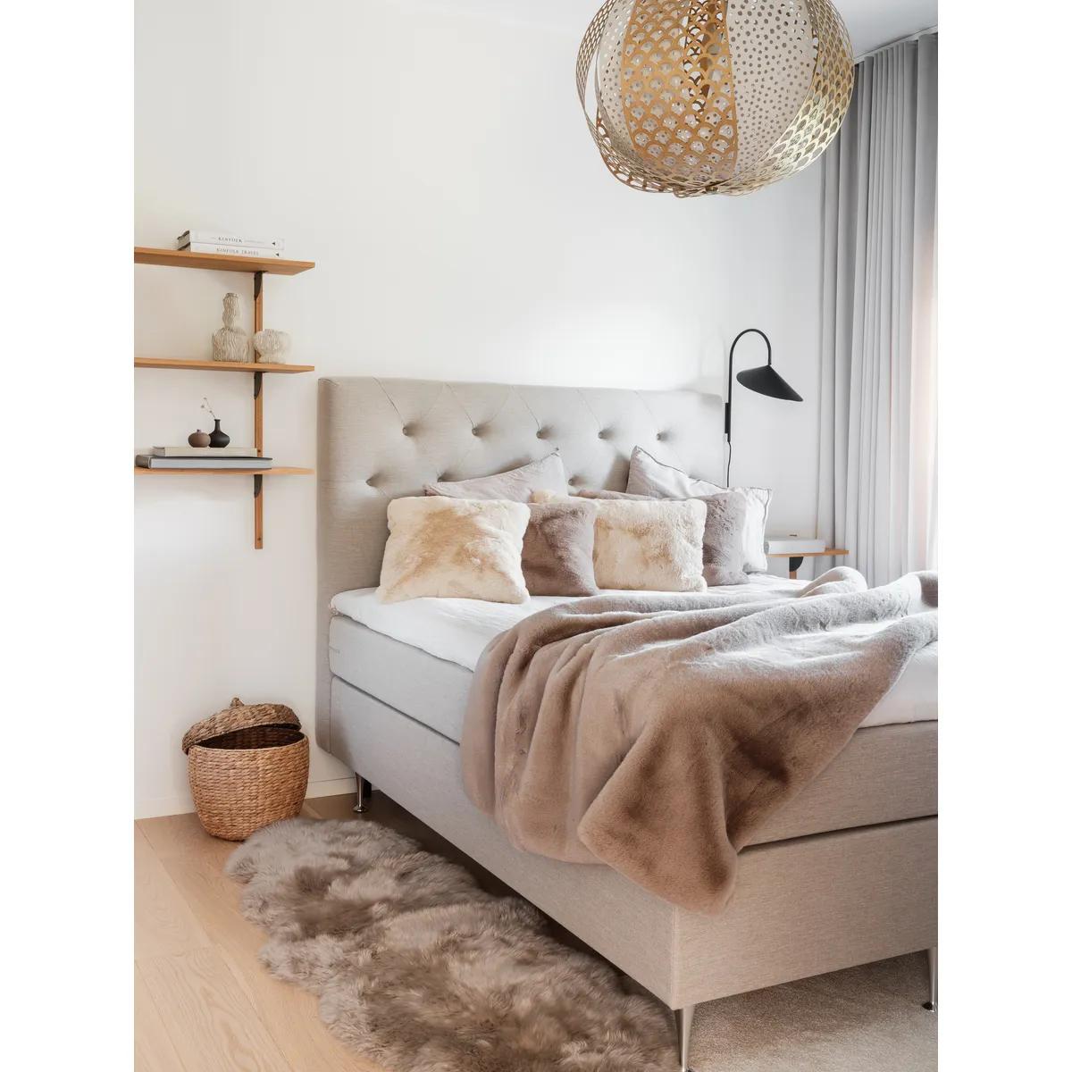 Fluffy Blanket – Nougat