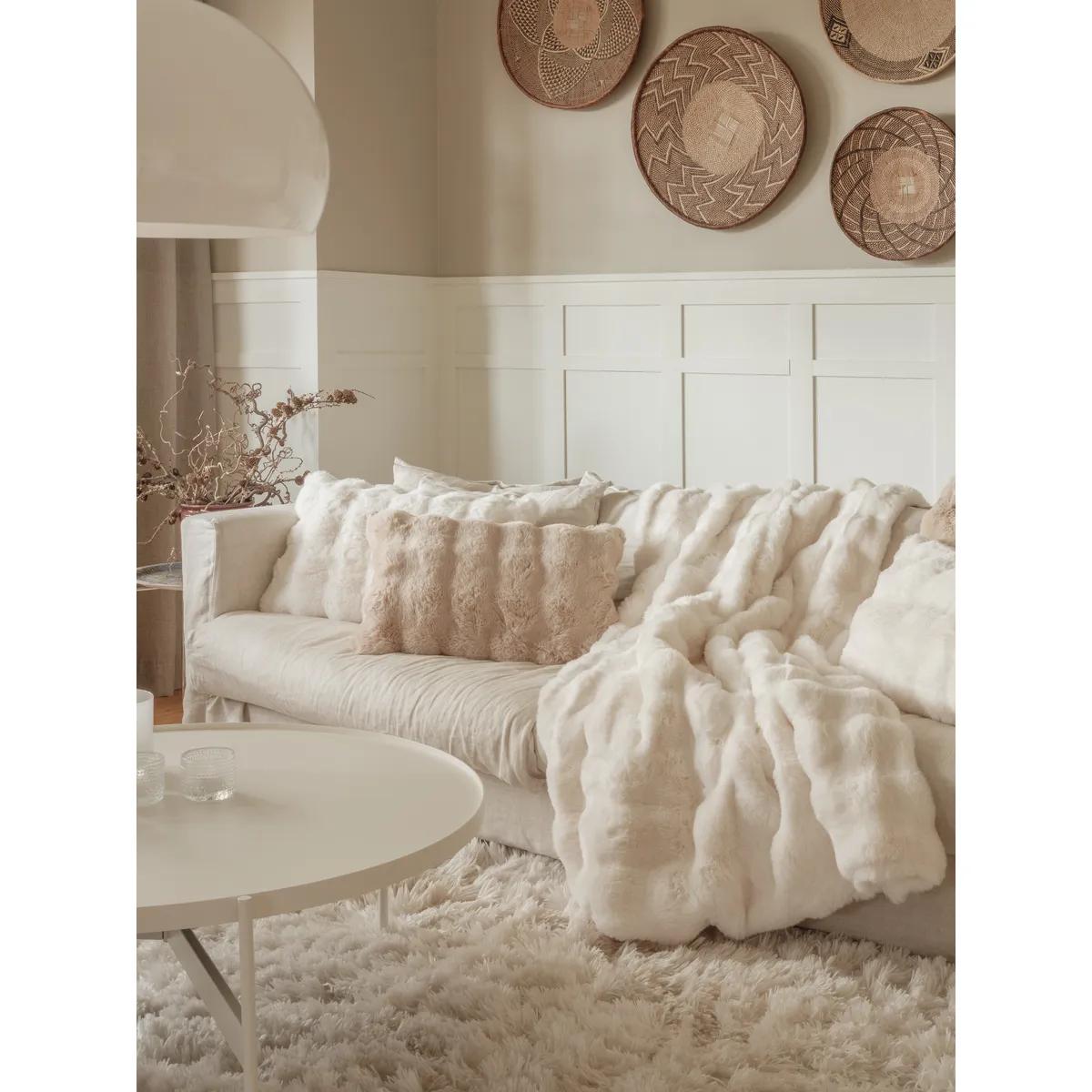 Misty Cushion L – Ivory