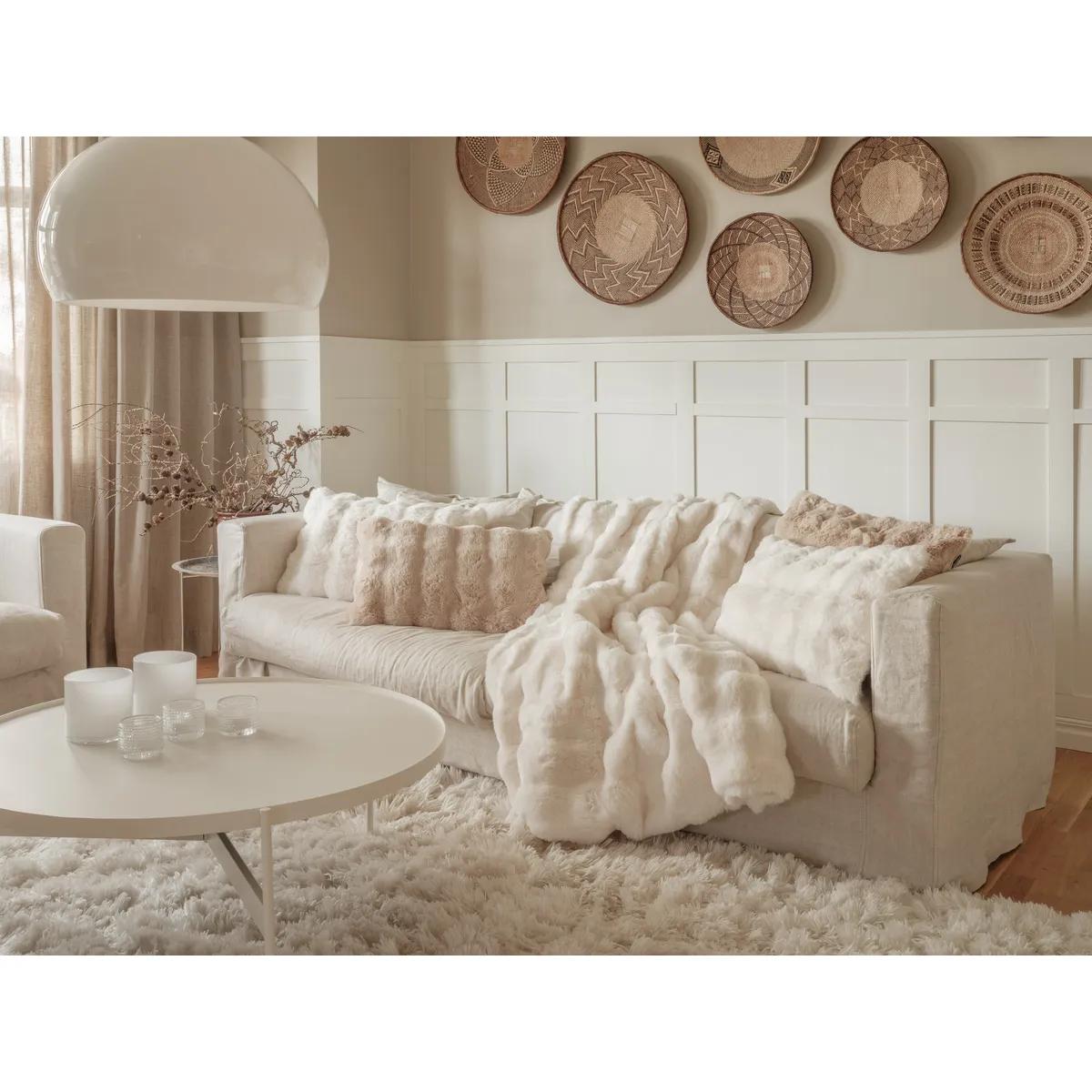 Misty Cushion L – Ivory