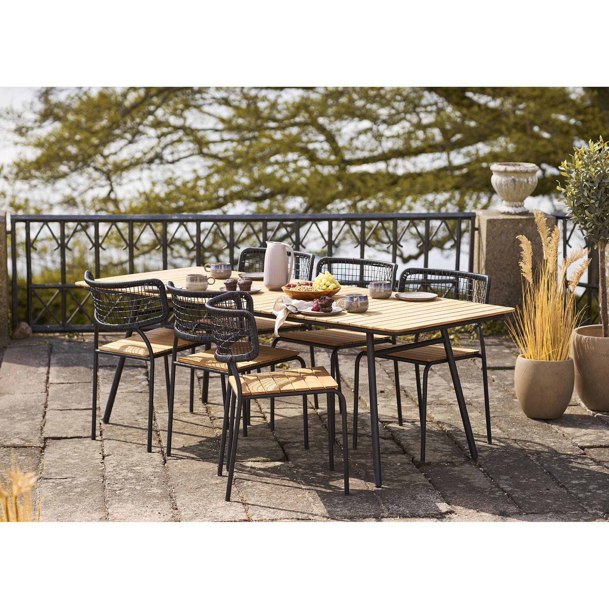 Nashville matstol – Matstol, teak, svart rep, svarta ben