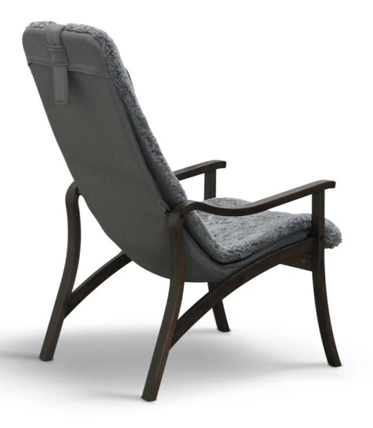 Gotland fåtölj & pall fårskinn Charcoal, rökt ek