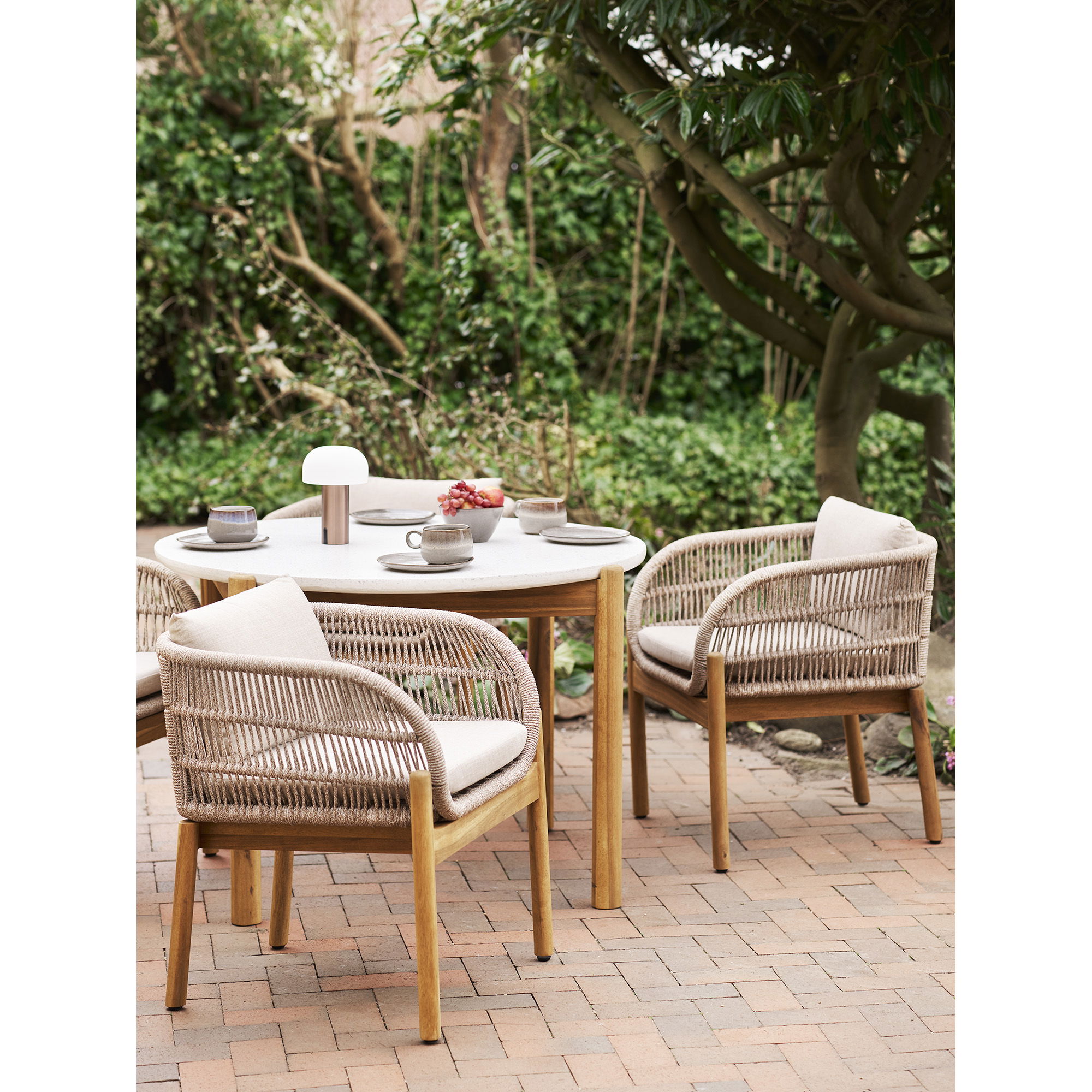 Terracina matbord – Matbord, akacia/terrazzo, naturfärgad, ø120×76 cm