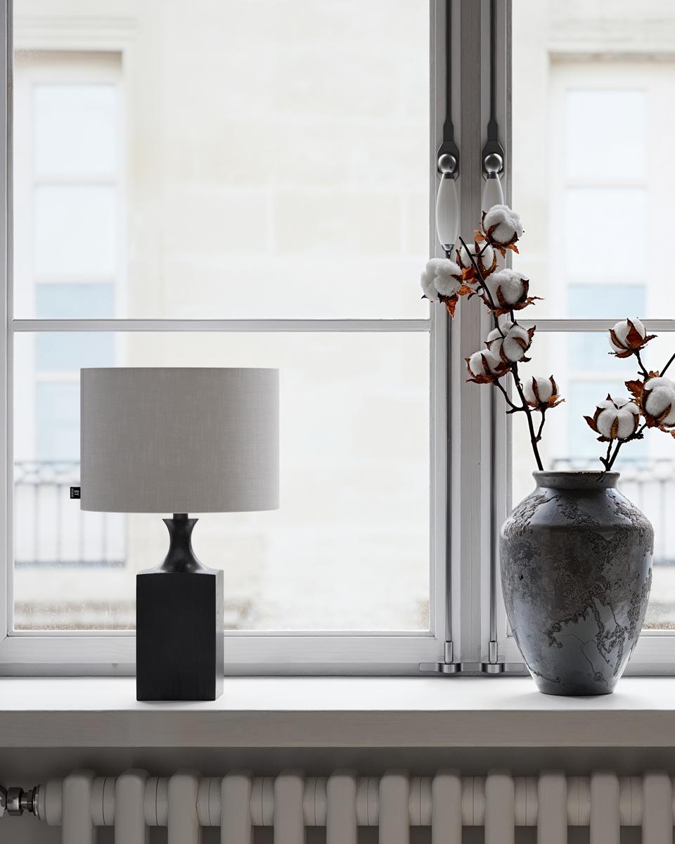 Woody bordslampa H41 cm svart/vit